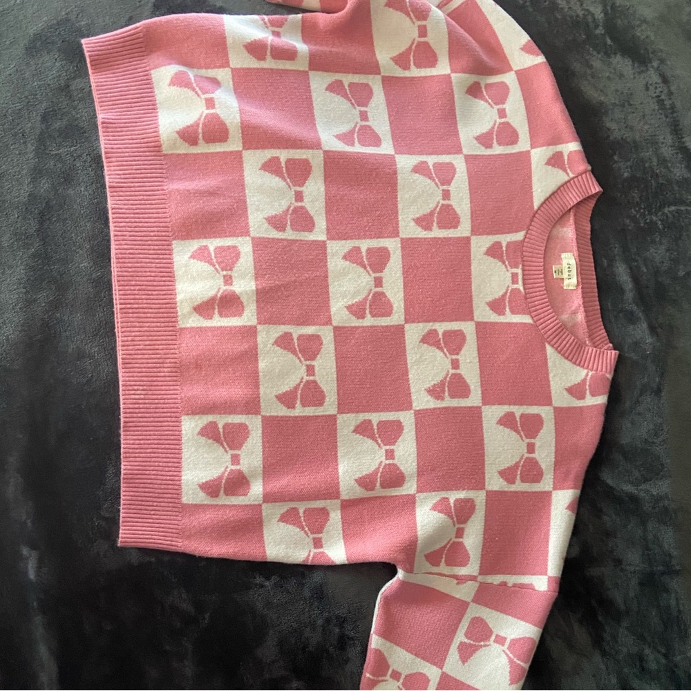 Pink sweater M